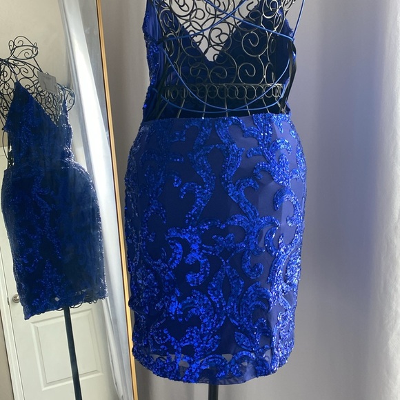 Windsor Gorgeous Royal Blue Sequin Open Back Fitted Mini Dress S Worn Once - Picture 5 of 5